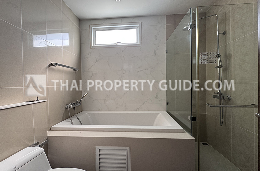 Condominium in Rama 9 